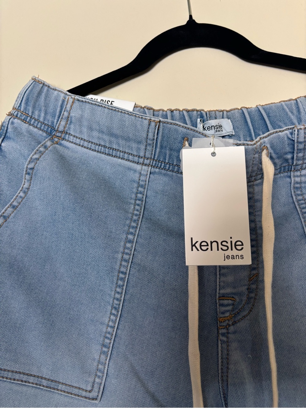 Kensie Women’s Light Blue Relaxed Denim Jogger Jeans - Picture 2 of 3